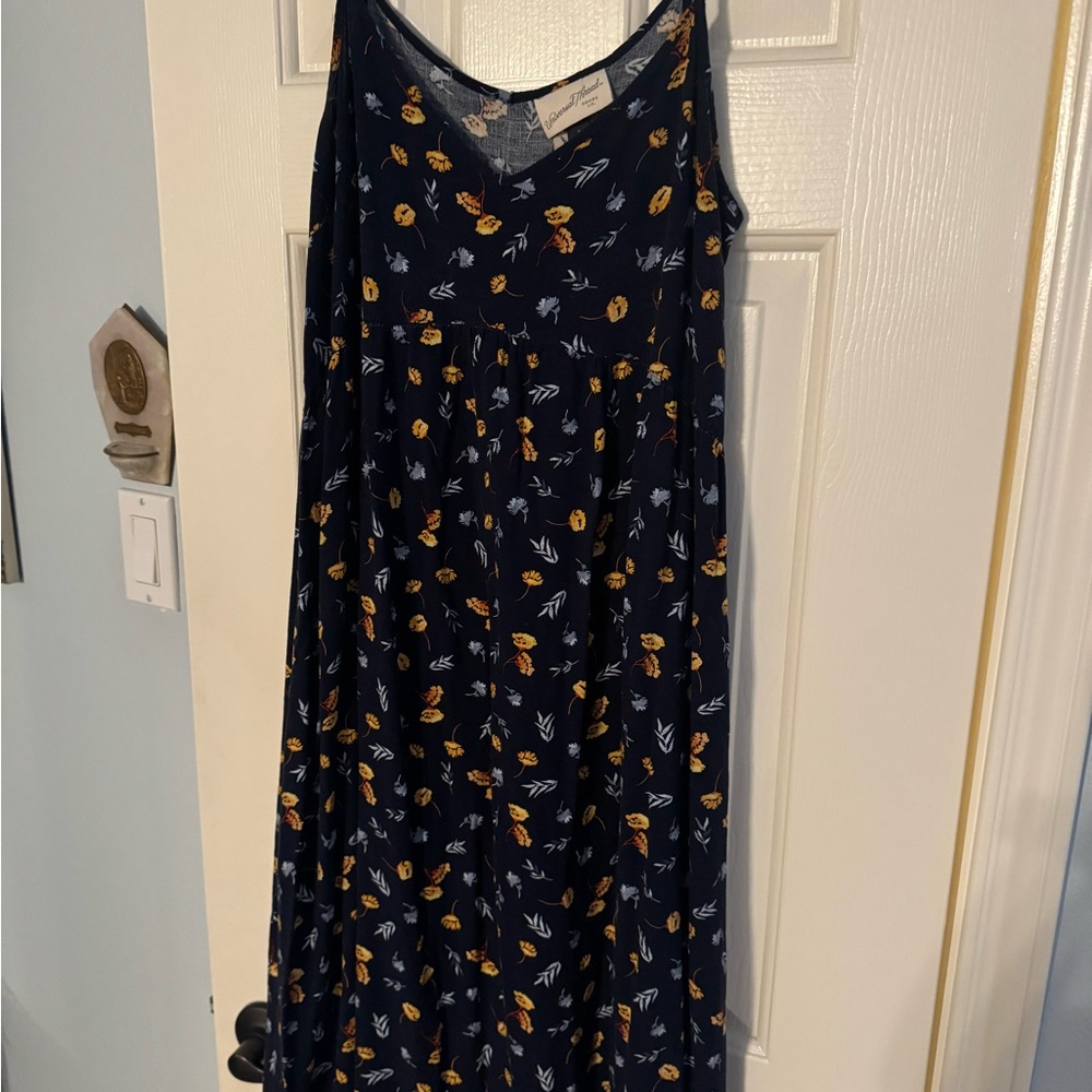 Universal Thread Navy Floral Dress